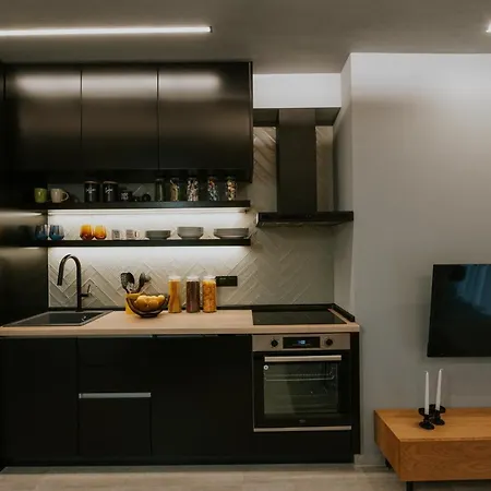 Adastro 17 * 塞萨洛尼基